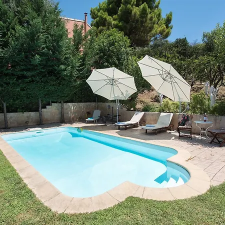 Spitaki Pool House Villa
